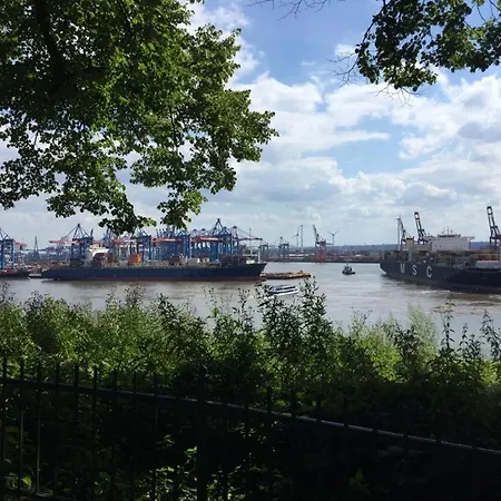 Elbblick Im Haus Luehegarten * Grünendeich