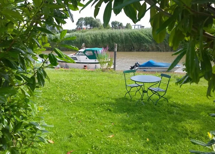 Elbblick Im Haus Luehegarten Grünendeich